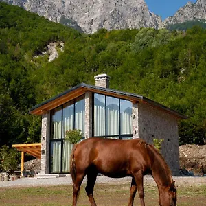  Villa Ujevara E Vogel Albania